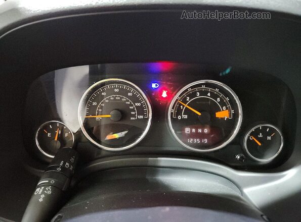 1C4NJDEB6GD545661 2016 JEEP COMPASS Green Instrument cluster view