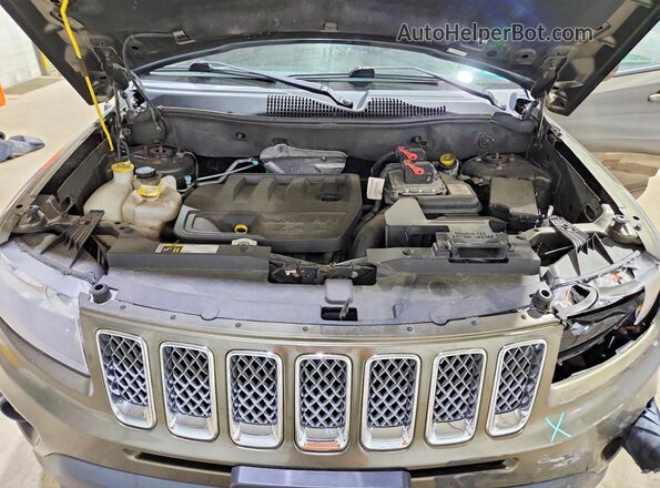 1C4NJDEB6GD545661 2016 JEEP COMPASS Green Engine compartment view