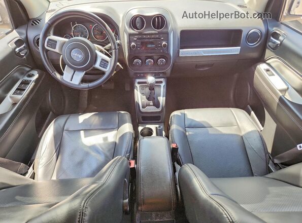 1C4NJDEB6GD598263 2016 JEEP COMPASS Серый Вид панели приборов