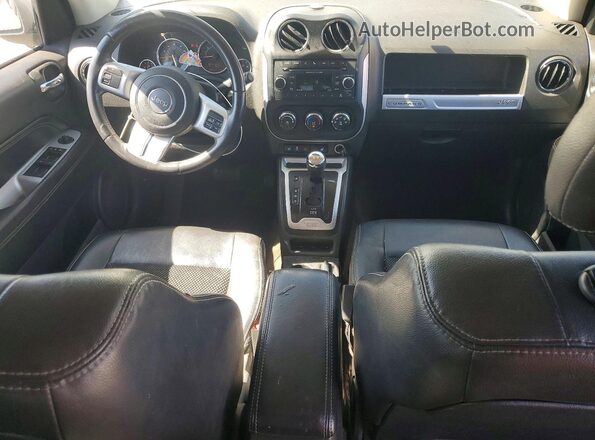 1C4NJDEB6GD781999 2016 JEEP COMPASS Silver Dashboard view