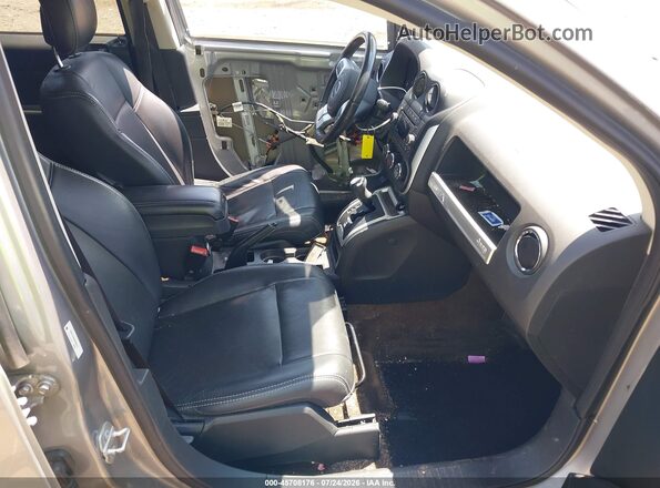 1C4NJDEBXGD546215 2016 JEEP COMPASS Silver Widok wnętrza z przodu