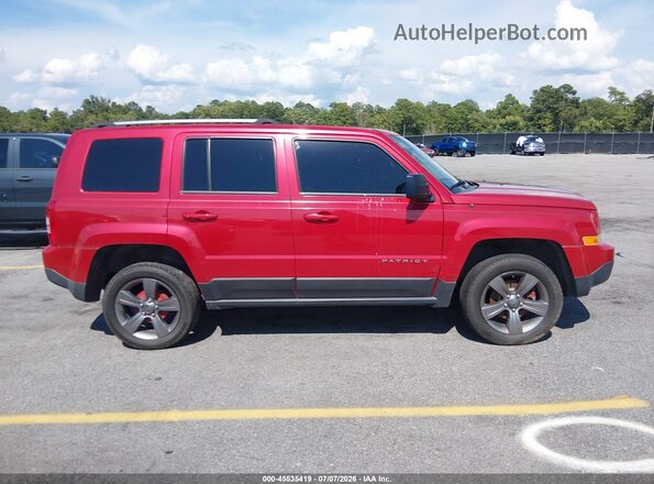 1C4NJPBA0HD189626 2017 JEEP PATRIOT Red Rear interior view