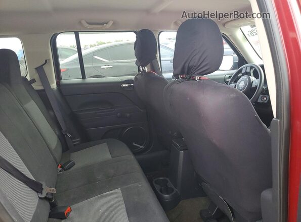 1C4NJPBA0HD209955 2017 JEEP PATRIOT Red უკანა სავარძლების ხედი