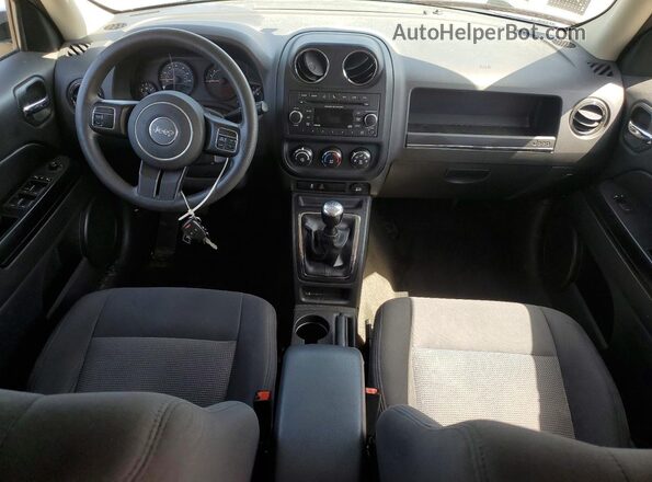 1C4NJPBA1GD532751 2016 JEEP PATRIOT Silver წინა პანელის ხედი