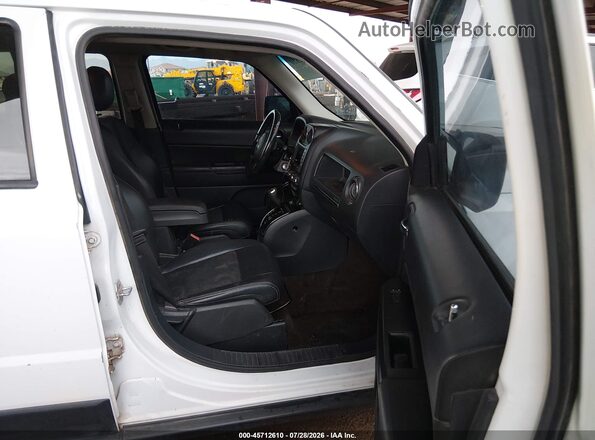 1C4NJPBA1GD601518 2016 JEEP PATRIOT White წინა სალონის ხედი