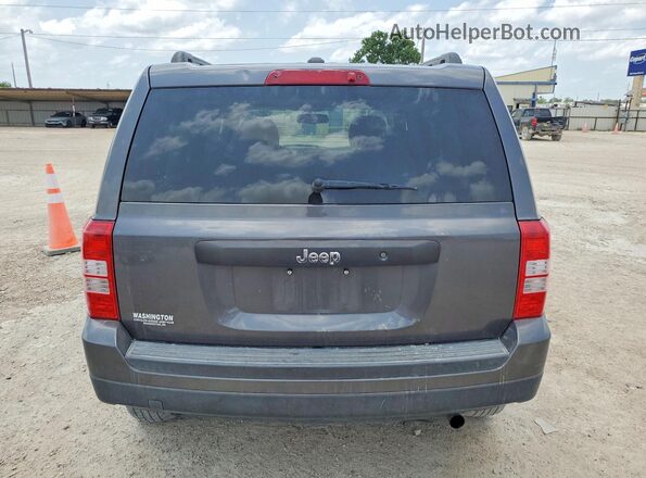 1C4NJPBA1HD203629 2017 JEEP PATRIOT Gray Вид ззаду