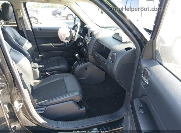 1C4NJPBA2GD622037 2016 JEEP PATRIOT Black Вид салону спереду