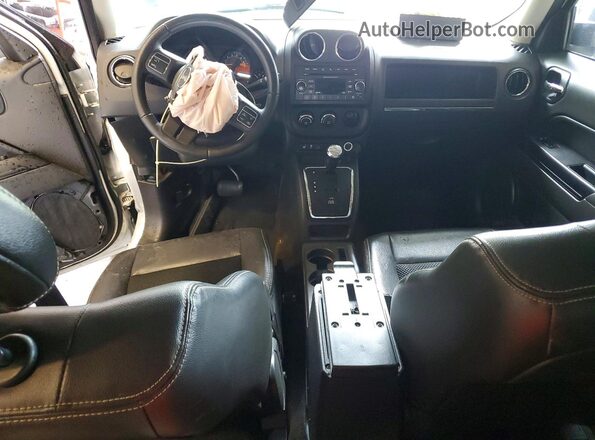 1C4NJPBA3GD602976 2016 JEEP PATRIOT Белый Вид панели приборов