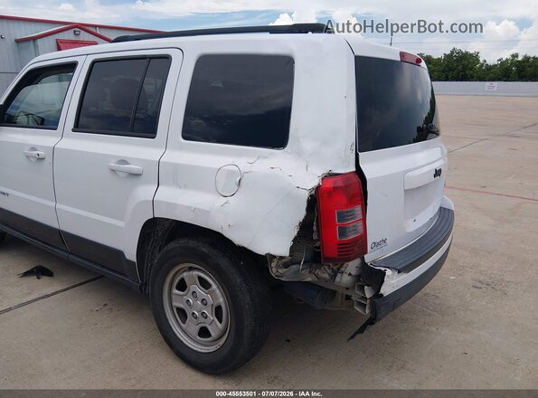 1C4NJPBA3HD116394 2017 JEEP PATRIOT White Front view