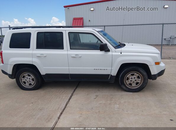 1C4NJPBA3HD116394 2017 JEEP PATRIOT White Rear interior view