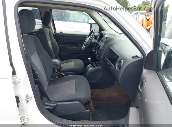 1C4NJPBA5GD716610 2016 JEEP PATRIOT White Սալոնի դիմացի տեսք