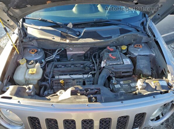 1C4NJPBA7GD602530 2016 JEEP PATRIOT Gray Rear interior view