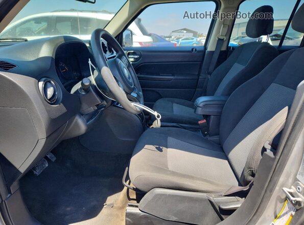 1C4NJPBA8GD526462 2016 JEEP PATRIOT Silver Սալոնի դիմացի տեսք