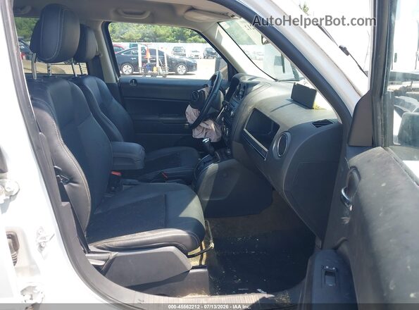 1C4NJPBA9GD738352 2016 JEEP PATRIOT White Vista interior delantera