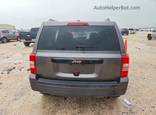 1C4NJPBAXGD641984 2016 JEEP PATRIOT Gray Вид ззаду