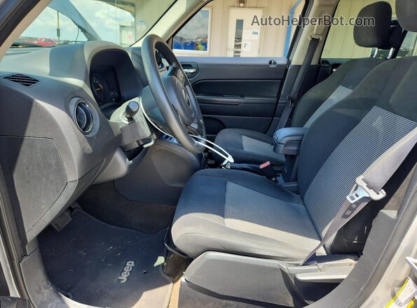 1C4NJPBB3GD738596 2016 JEEP PATRIOT Silver Սալոնի դիմացի տեսք
