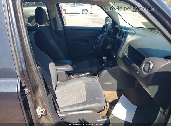 1C4NJPBB5GD562070 2016 JEEP PATRIOT Черный Вид салона спереди