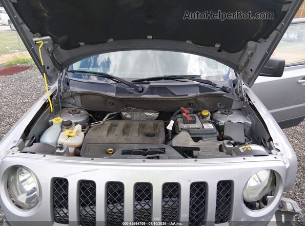 1C4NJPBB8GD649574 2016 JEEP PATRIOT Silver Vista trasera