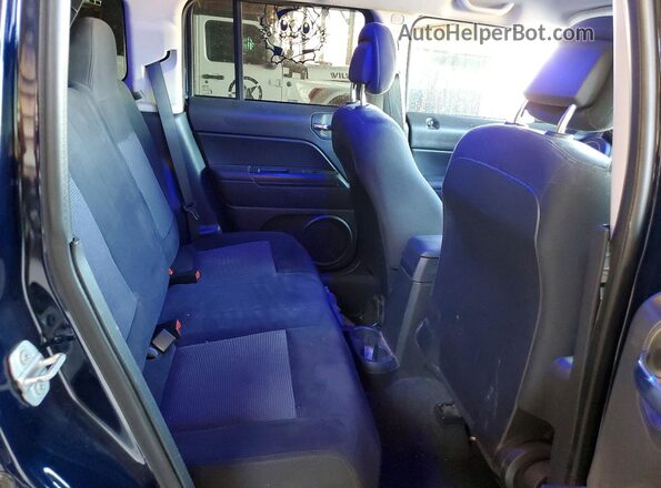 1C4NJPBB8GD684437 2016 JEEP PATRIOT Blue Հետևի նստատեղերի տեսք