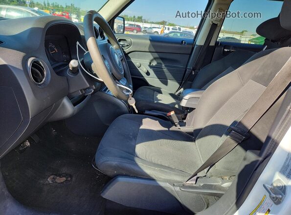 1C4NJPBB9GD700239 2016 JEEP PATRIOT White Vista interior delantera