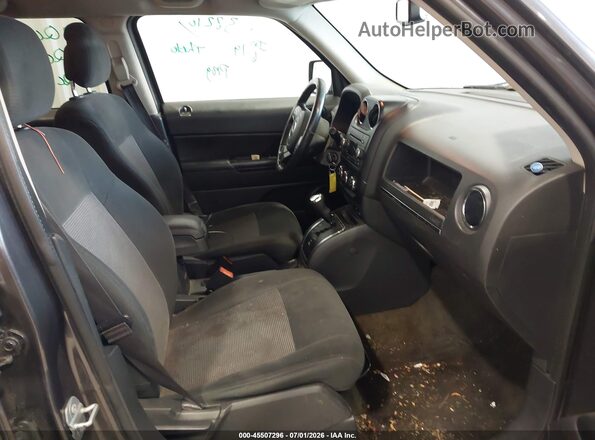 1C4NJPFA0GD794853 2016 JEEP PATRIOT Gray Vista interior delantera