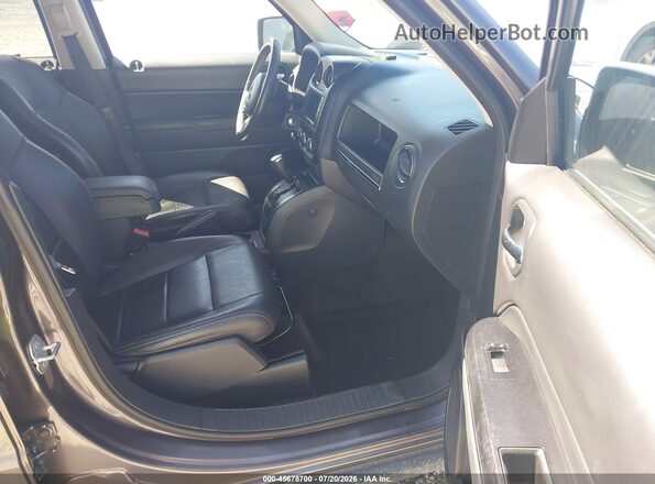 1C4NJPFA2GD536527 2016 JEEP PATRIOT Gray Вид салону спереду