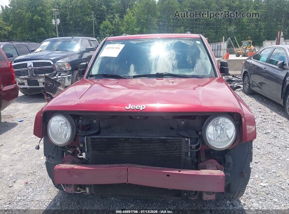 1C4NJPFA3GD562473 2016 JEEP PATRIOT Red Rear interior view