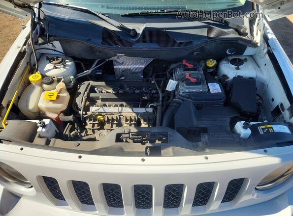 1C4NJPFA3GD640525 2016 JEEP PATRIOT White Вид підкапотного простору