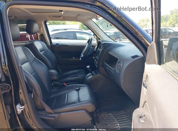 1C4NJPFA3HD169218 2017 JEEP PATRIOT Black Front interior view