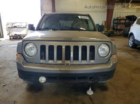 1C4NJPFA3HD188237 2017 JEEP PATRIOT Silver Vista frontal