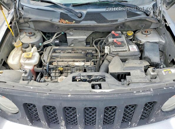1C4NJPFA7GD711418 2016 JEEP PATRIOT Silver Vista del compartimento del motor