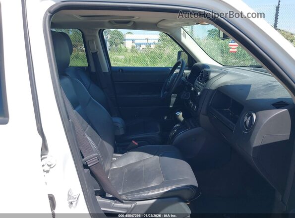 1C4NJPFA9GD748079 2016 JEEP PATRIOT White წინა სალონის ხედი
