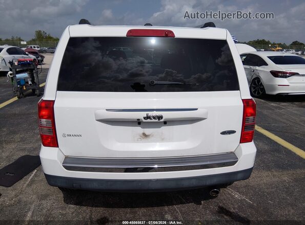1C4NJPFAXGD502741 2016 JEEP PATRIOT Silver 