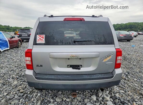 1C4NJPFB0HD183831 2017 JEEP PATRIOT Silver Հետևի տեսք