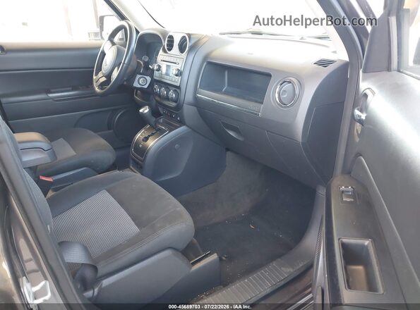 1C4NJPFB6GD537656 2016 JEEP PATRIOT Gray Vista interior delantera