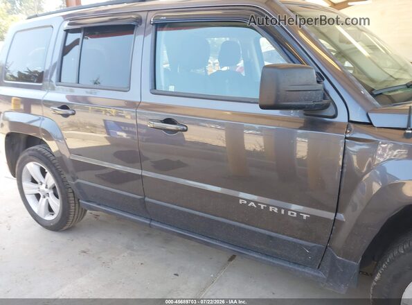 1C4NJPFB6GD537656 2016 JEEP PATRIOT Gray Vista interior trasera