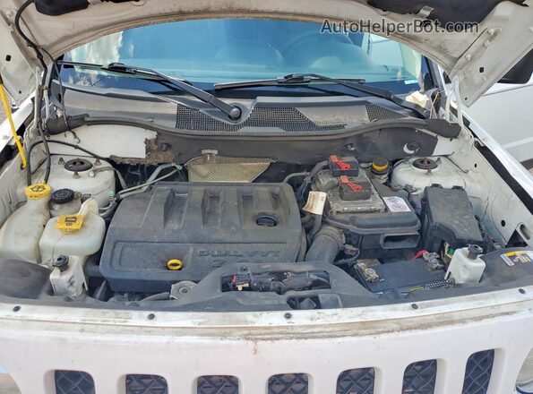 1C4NJPFB7GD651889 2016 JEEP PATRIOT White Rear interior view