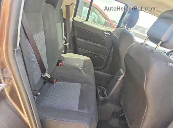 1C4NJPFB7GD775077 2016 JEEP PATRIOT Gray უკანა სალონის ხედი