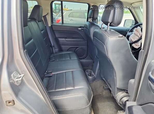 1C4NJRAB8GD625935 2016 JEEP PATRIOT Серебряный Вид задних сидений