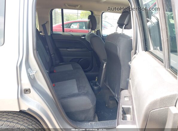 1C4NJRBB0GD719273 2016 JEEP PATRIOT Silver VIN კოდის სტიკერის ხედი
