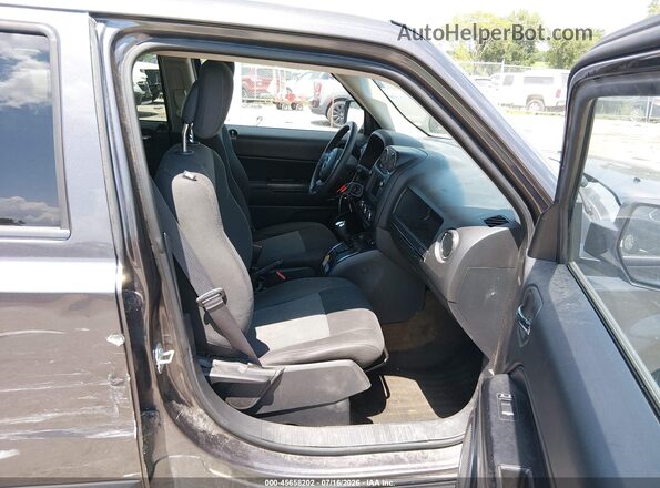 1C4NJRBB0GD729320 2016 JEEP PATRIOT Серый Вид салона спереди