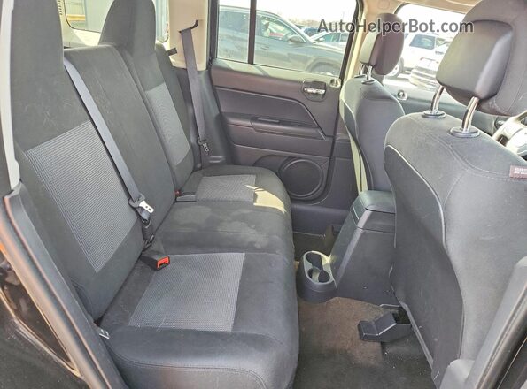 1C4NJRBB1GD684808 2016 JEEP PATRIOT Black უკანა სალონის ხედი