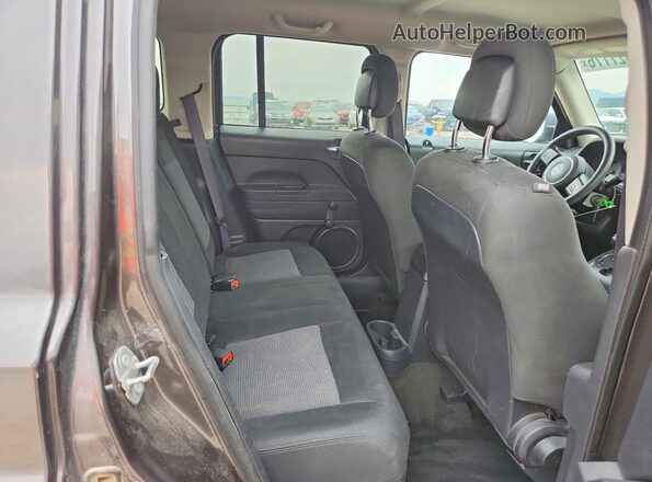1C4NJRBB2GD730498 2016 JEEP PATRIOT Charcoal Հետևի նստատեղերի տեսք