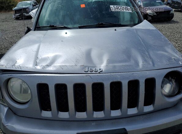1C4NJRBB4GD779881 2016 JEEP PATRIOT Silver Շարժիչի բաժամունքի տեսք
