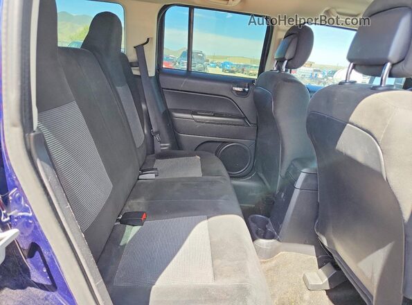 1C4NJRBB5GD512006 2016 JEEP PATRIOT Blue Vista de los asientos traseros
