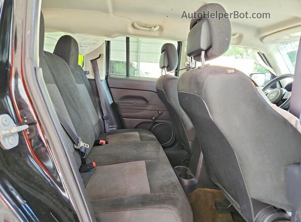 1C4NJRBB7GD672484 2016 JEEP PATRIOT Черный Вид задней части салона