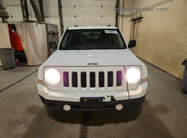 1C4NJRBB8GD684787 2016 JEEP PATRIOT White Front view