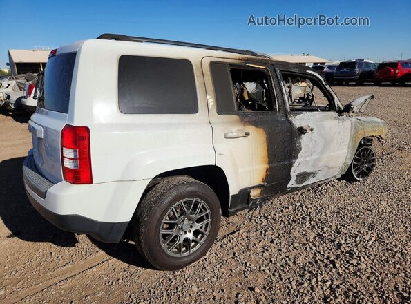 1C4NJRBB8HD106271 2017 JEEP PATRIOT White Trasero derecho
