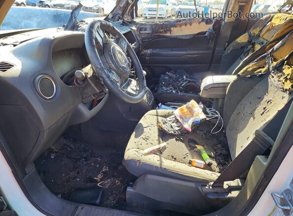 1C4NJRBB8HD106271 2017 JEEP PATRIOT White Vista interior delantera
