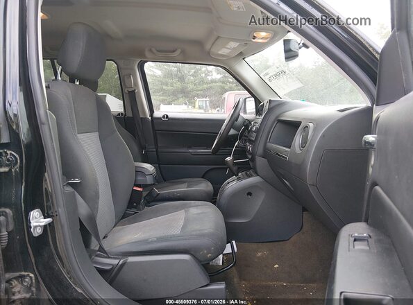 1C4NJRBBXGD685360 2016 JEEP PATRIOT Navy Rear left